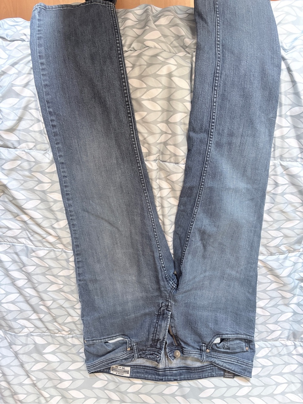Mens Mid Wash Blue Straight-Leg Jeans